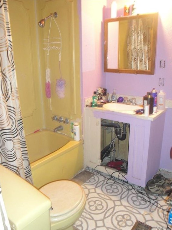 1775 Devlin Ave, Kingman AZ 86409-2204 exterior