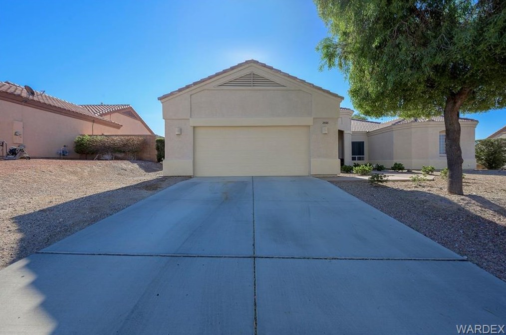 2668 Edgewater Dr, Bullhead City, AZ 86442