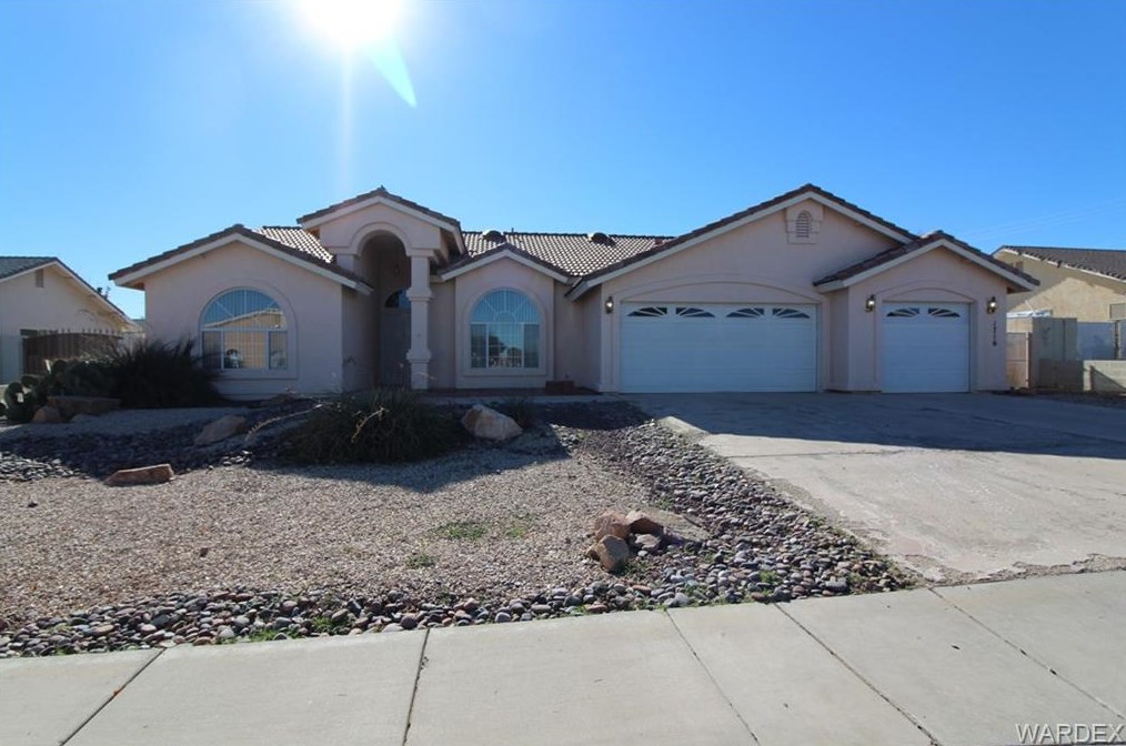 1716 Cholla Cir, Kingman, AZ 86409-6960