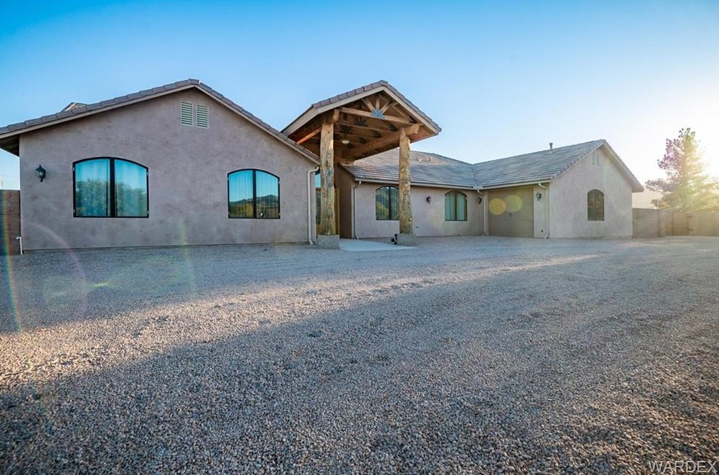 2122 Greasewood Dr, Kingman, AZ 86409-9222