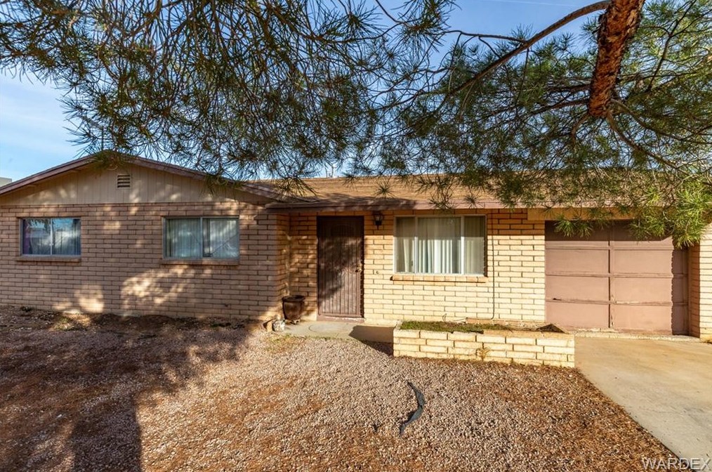 2433 Lillie Ave, Kingman, AZ 86401-6427
