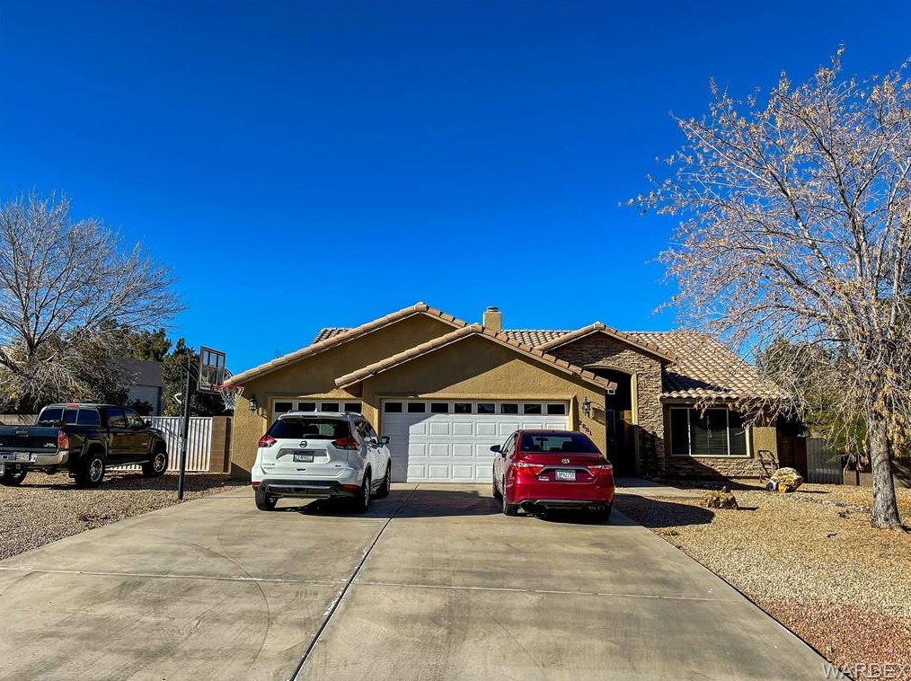 2881 Rawhide Dr, Kingman, AZ 86401-7819