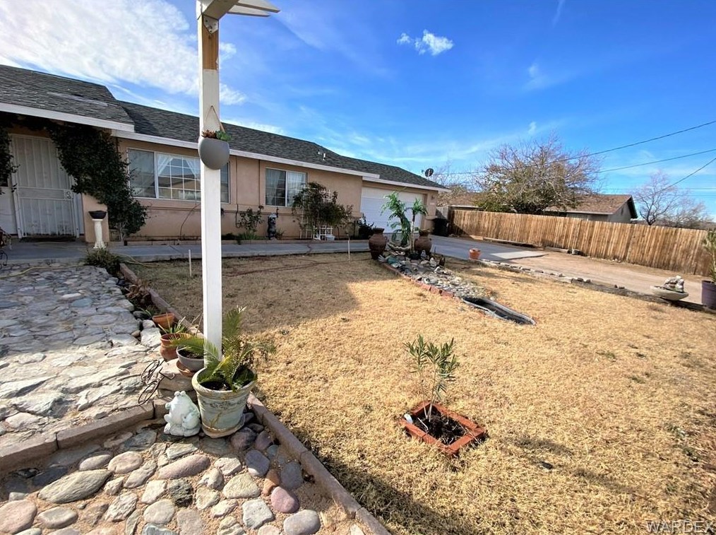 2816 Berry Ave, Kingman, AZ 86401-4902