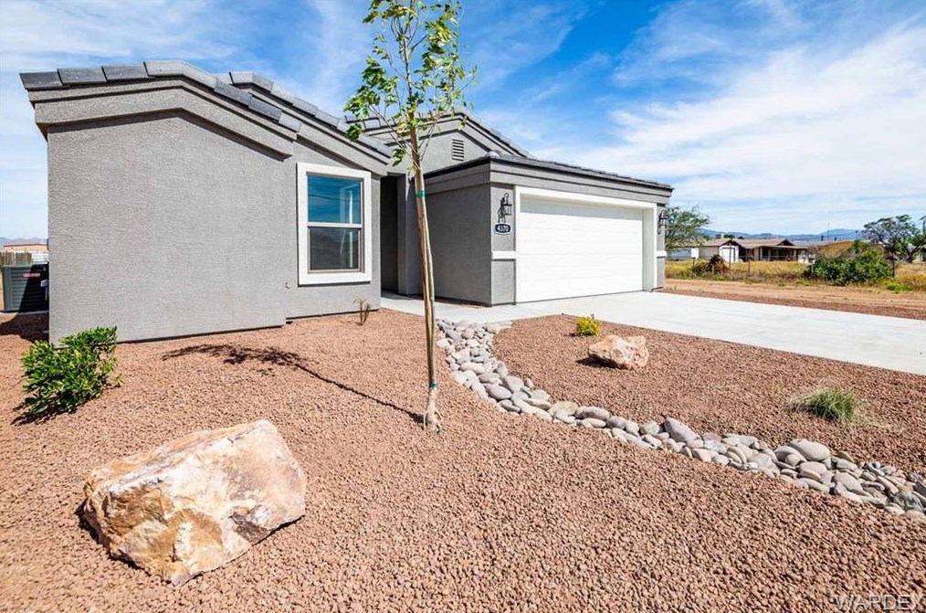 2807 Colorado Ave, Kingman, AZ 86401-5262