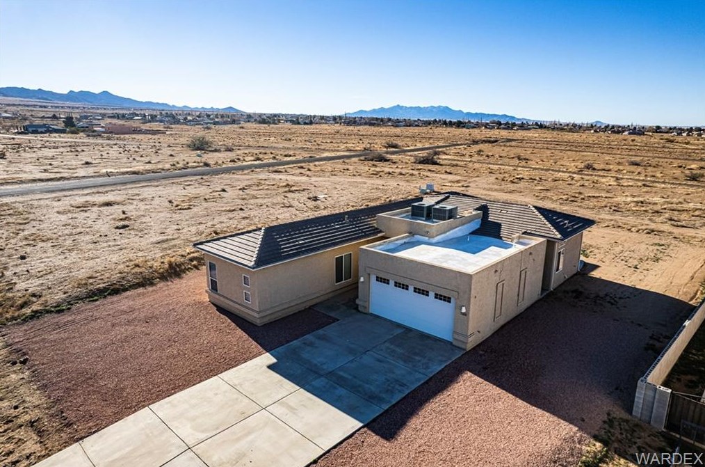 7268 Superstition Dr, Kingman, AZ 86401-9117