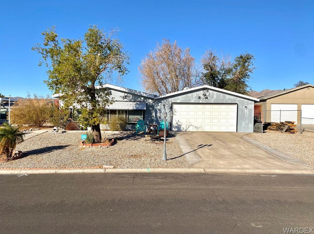 589 Holly St, Bullhead City, AZ 86442