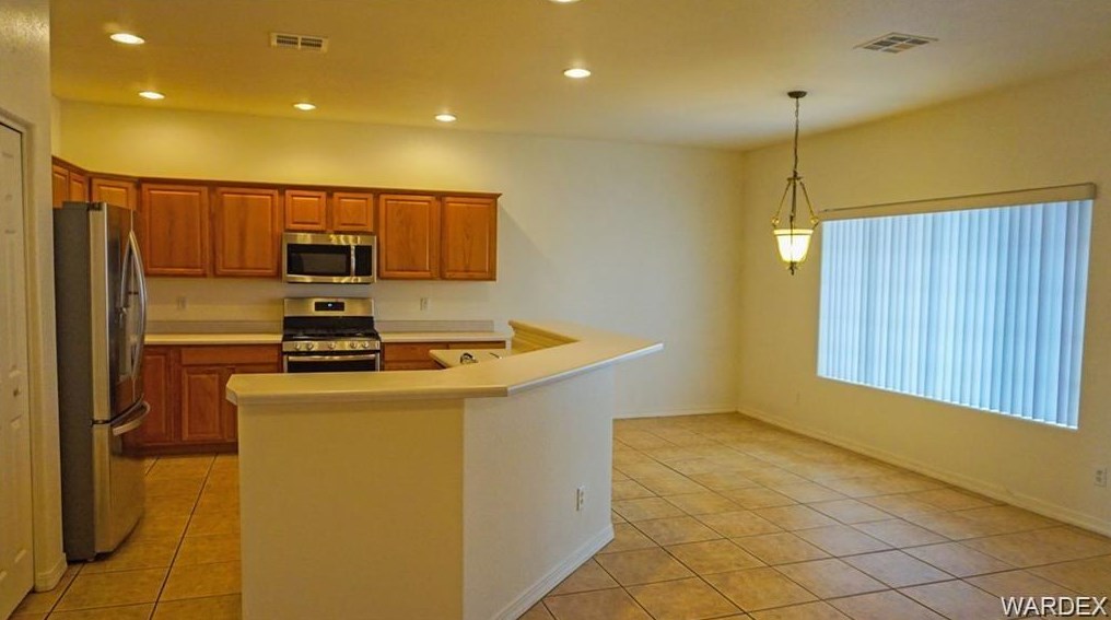 2101 Roy Rogers Way, Kingman, AZ 86409-0921