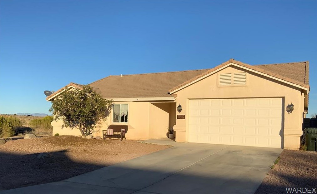 3162 Rainbow St, Kingman, AZ 86401-4364