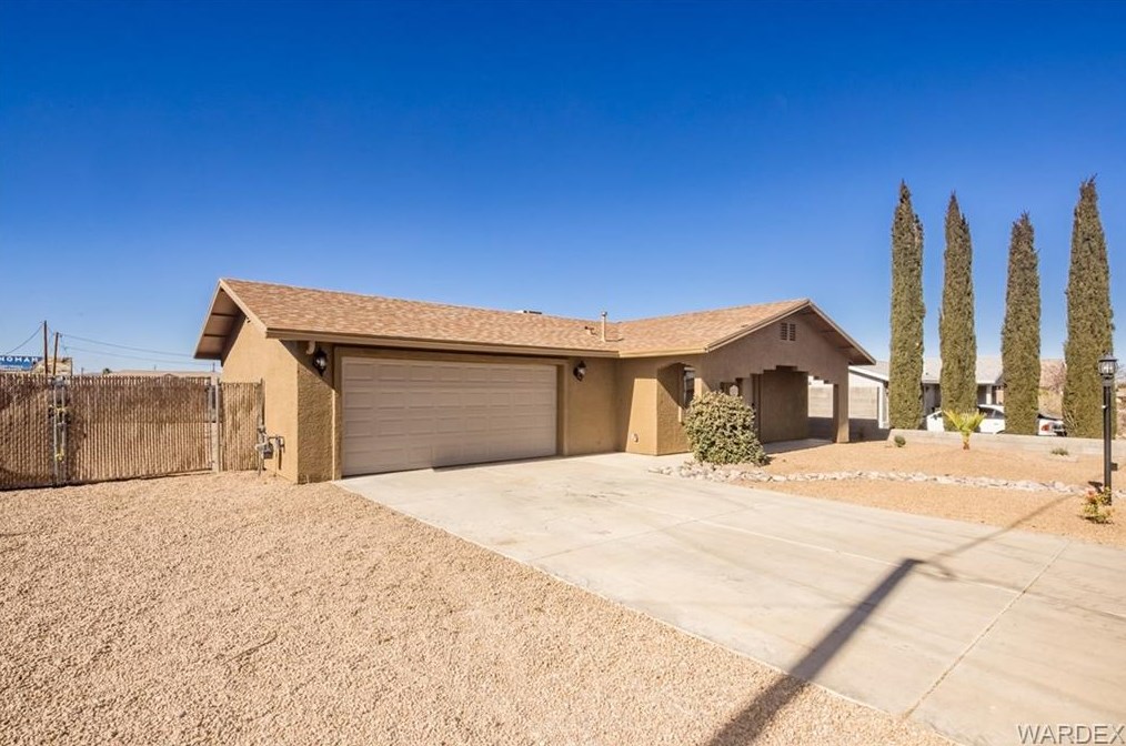 3217 Sage St, Kingman, AZ 86401-3828