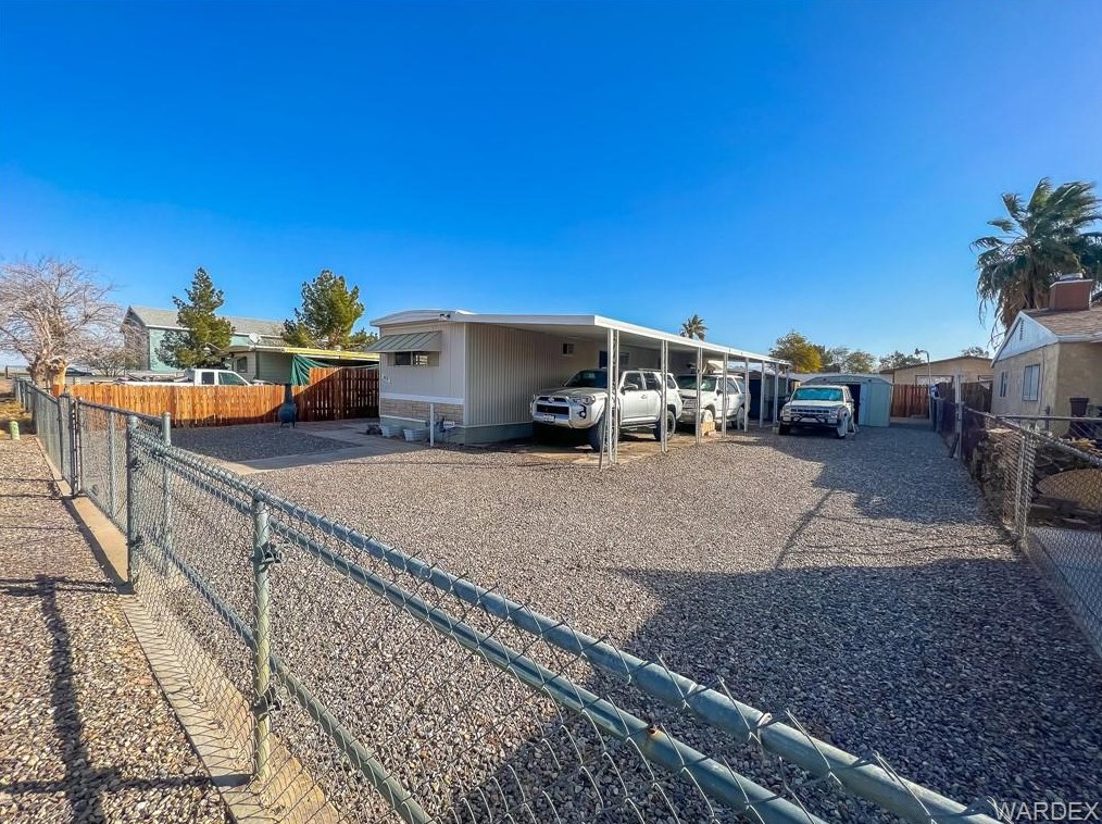 8020 S Smoketree Ln, Mohave Valley, AZ 86440