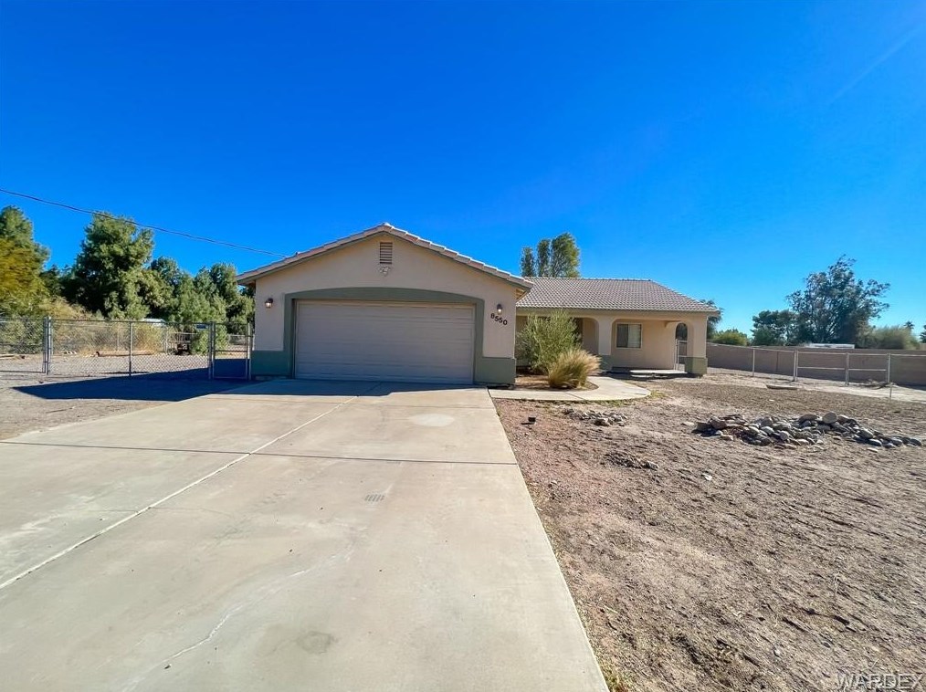 8550 S Mesquite Dr, Mohave Valley, AZ 86440