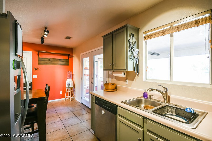 300 Whipple Dr, Cottonwood AZ  86326-4347 exterior