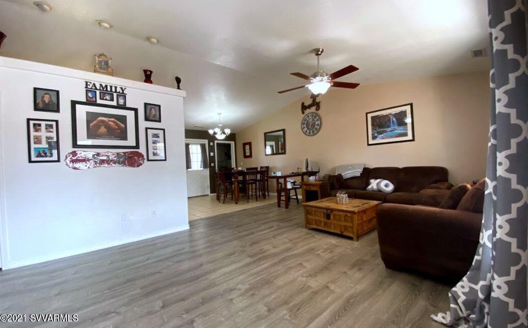 5725 Mission Ln, Prescott Valley, AZ 86314-4412
