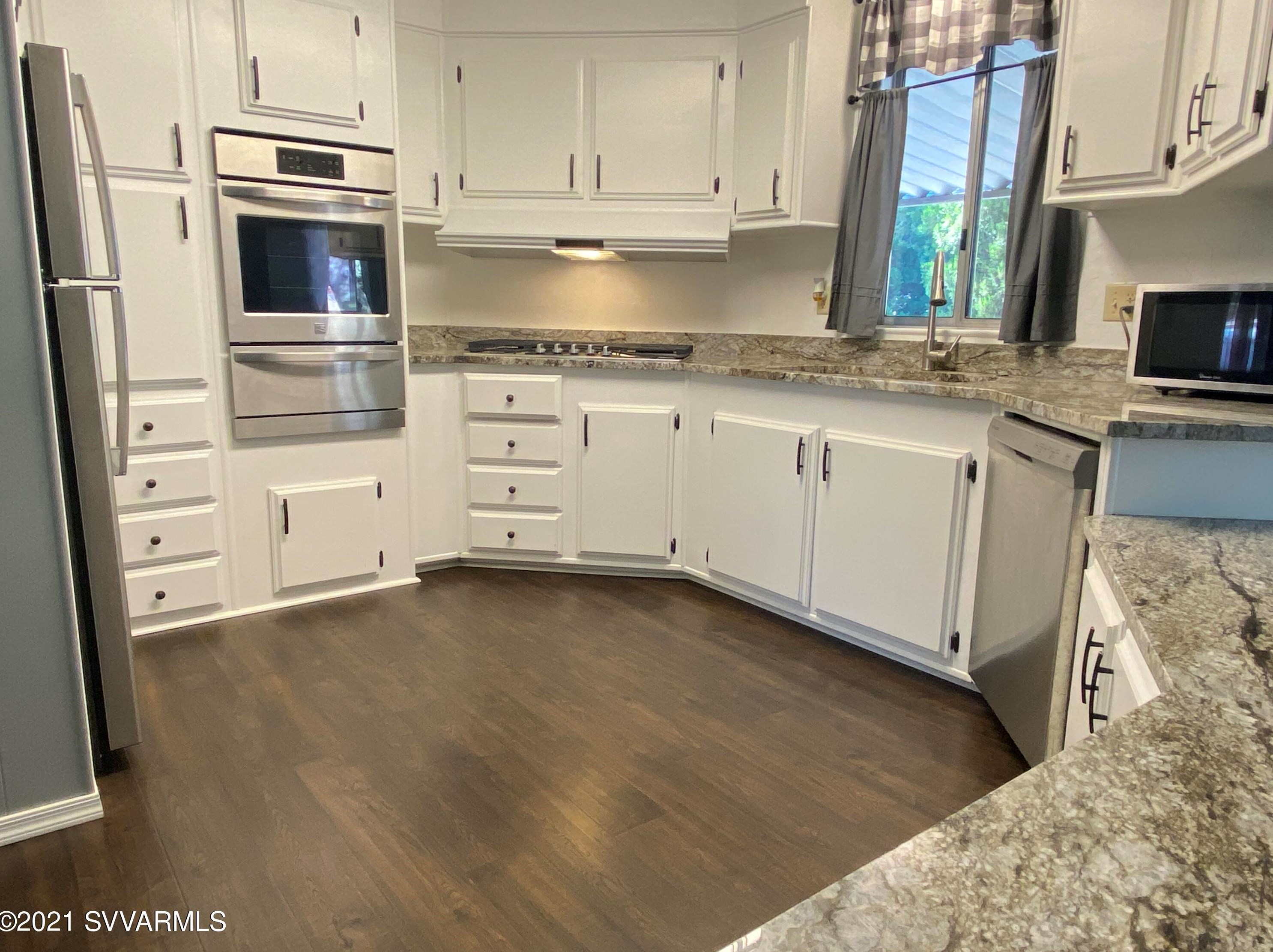 300 Windsong Dr, Sedona, AZ 86336
