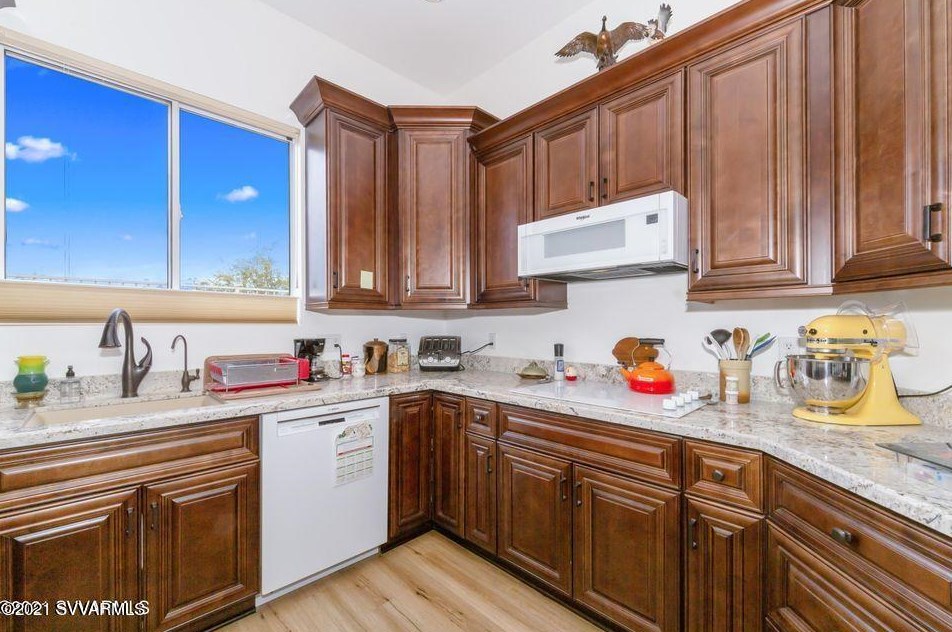 555 S Valle Escondido, Cornville, AZ 86325