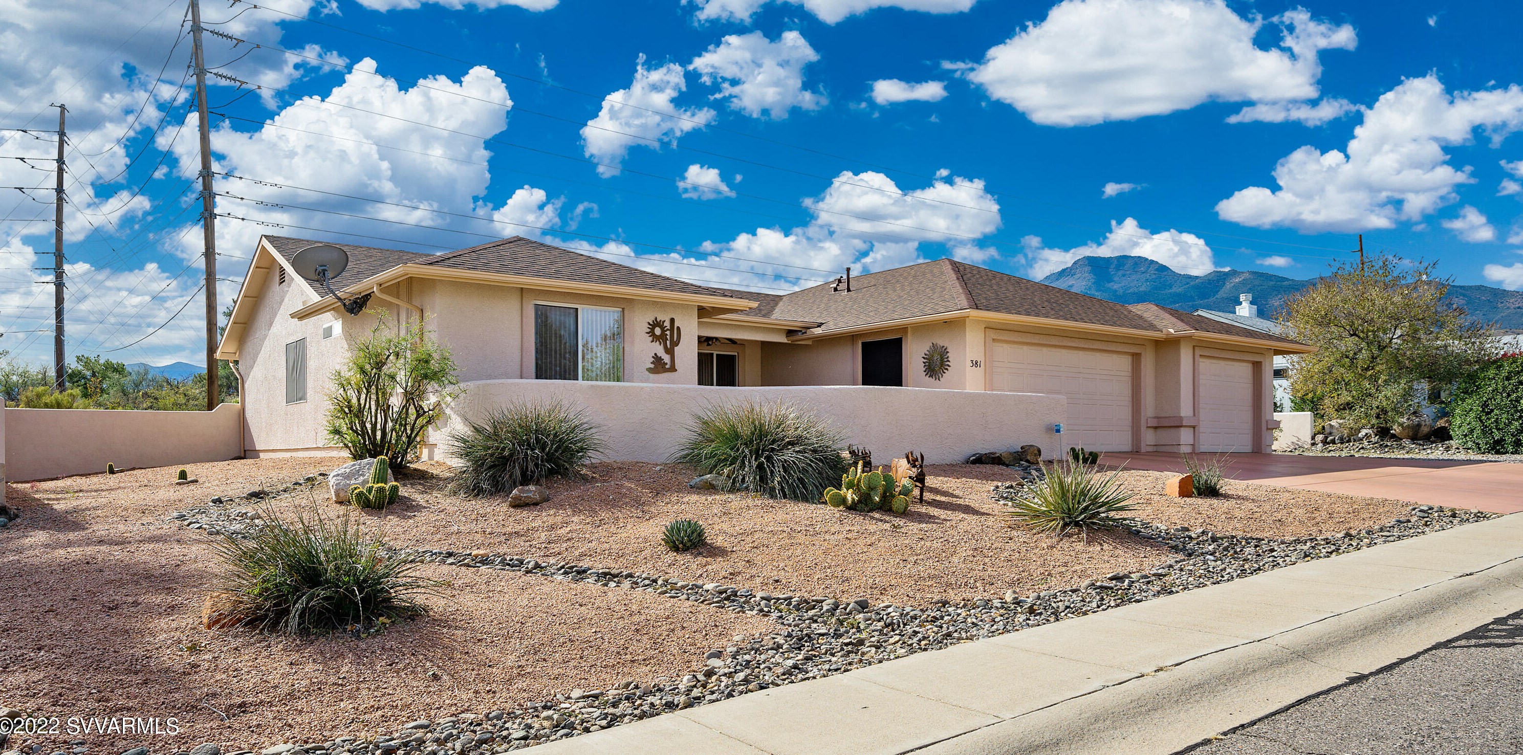 381 Casner Dr, Clarkdale, AZ 86324-3616
