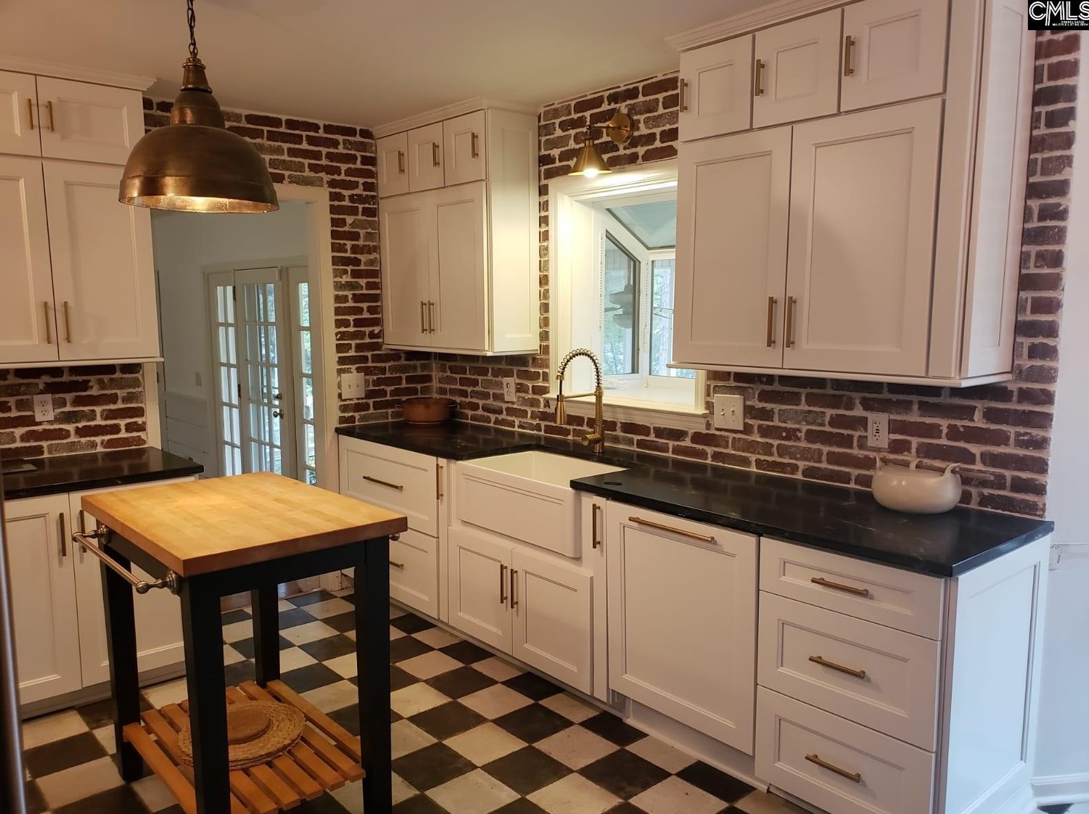 121 Dibble Ln, Columbia, SC 29223-3103