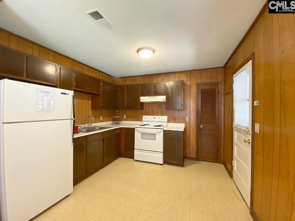1007 Sunnyside Dr, Cayce-West Columbia, SC 29033