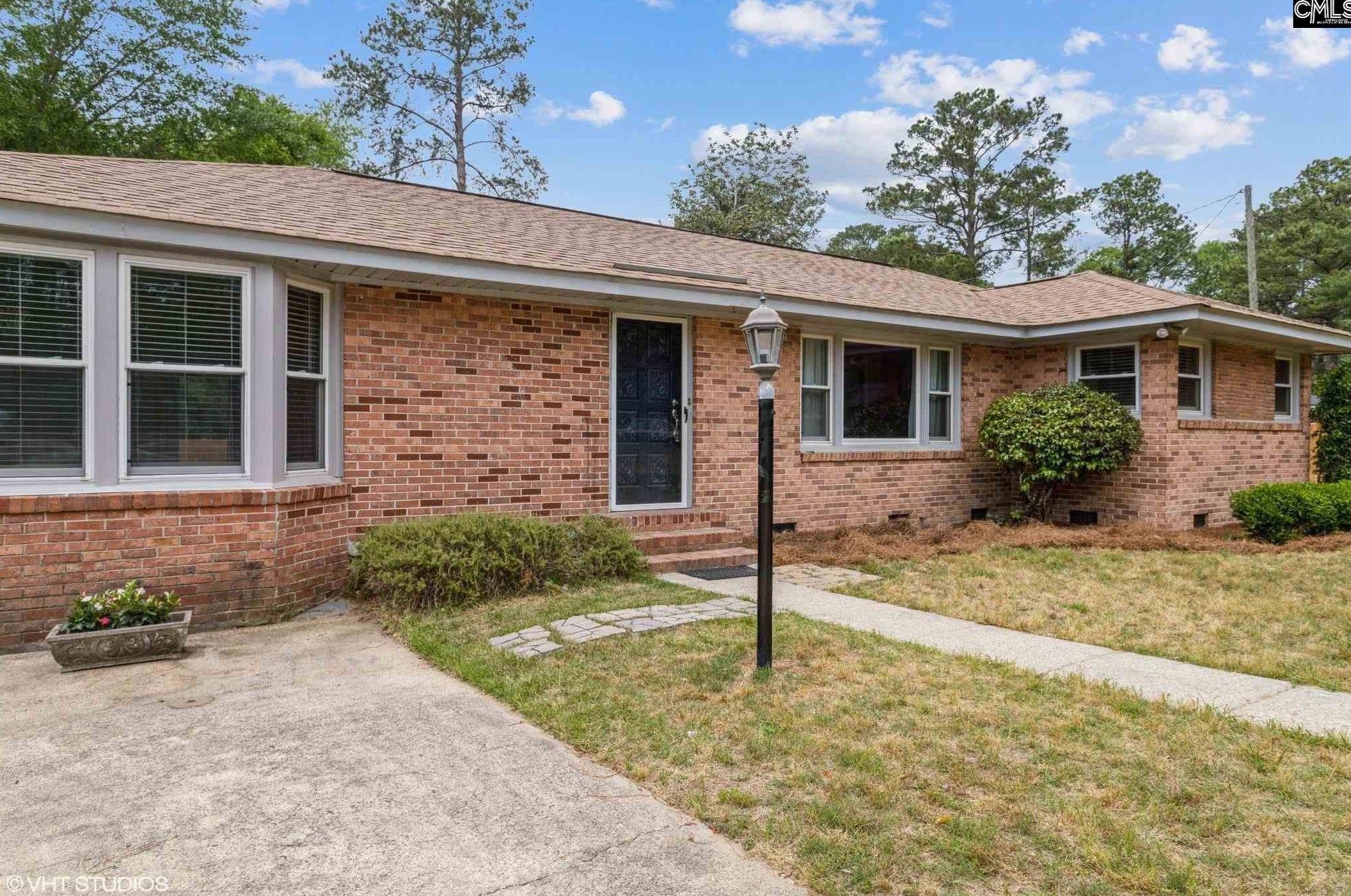 35 Orchard Cir, Columbia, SC 29206-1133