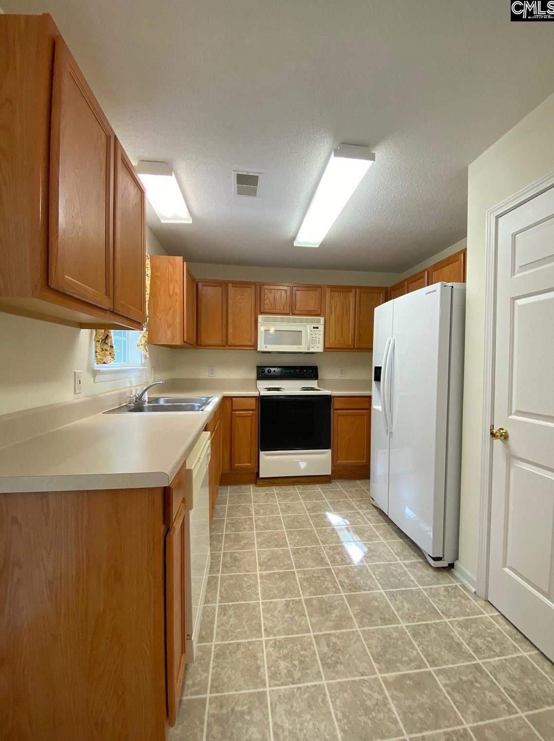 121 Brook Hollow Ct, Lexington, SC 29072