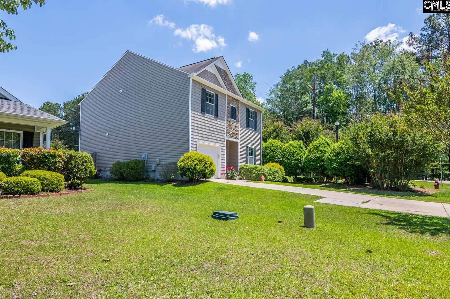 100 Deer Lake Dr, Columbia, SC 29229-8351