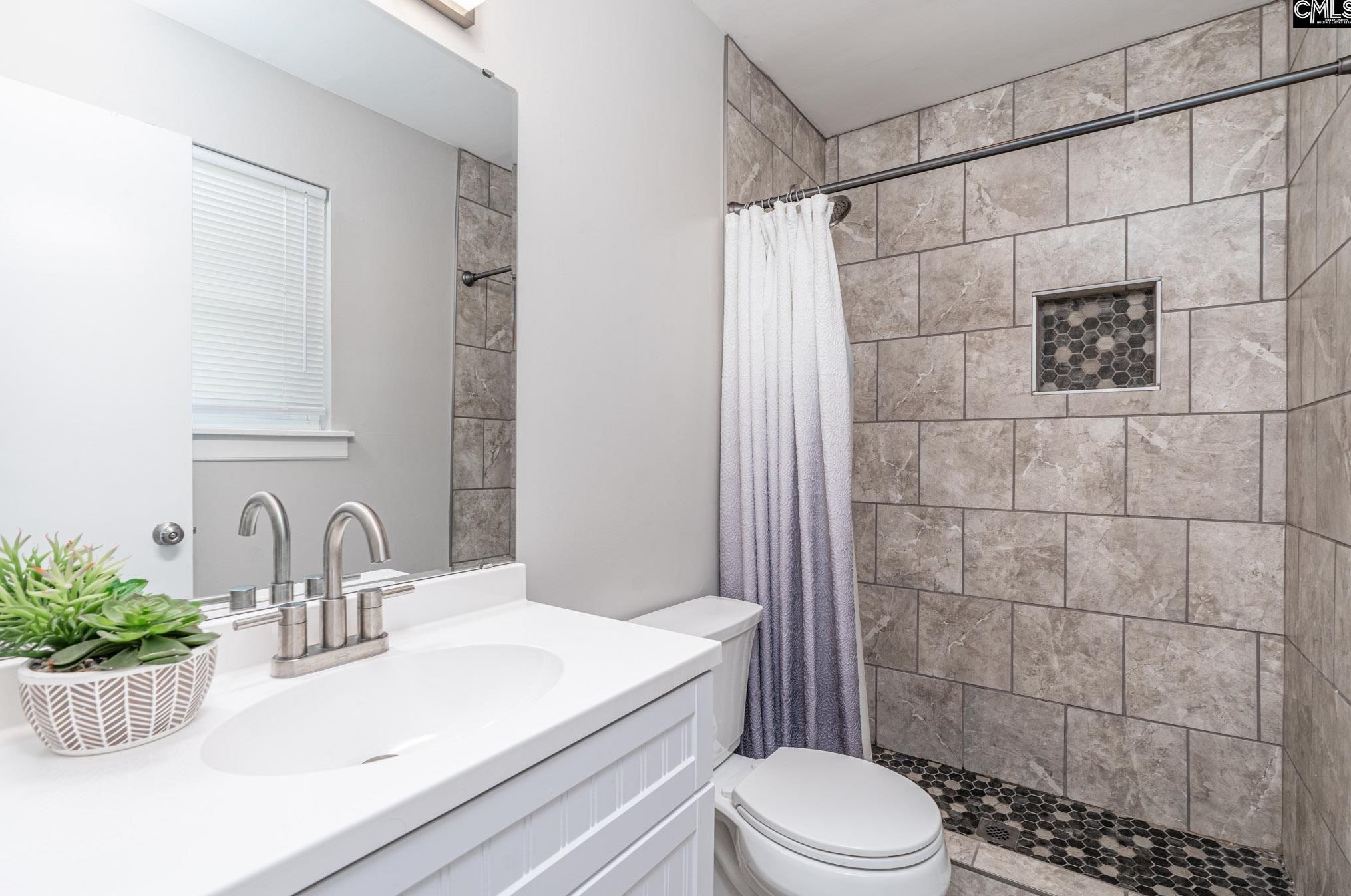 104 Anna B Ln, Irmo SC  29063-8523 exterior
