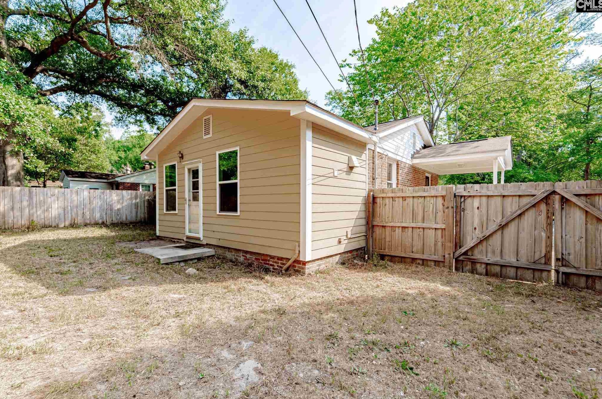 15 Holiday Cir, Columbia SC  29206-1020 exterior