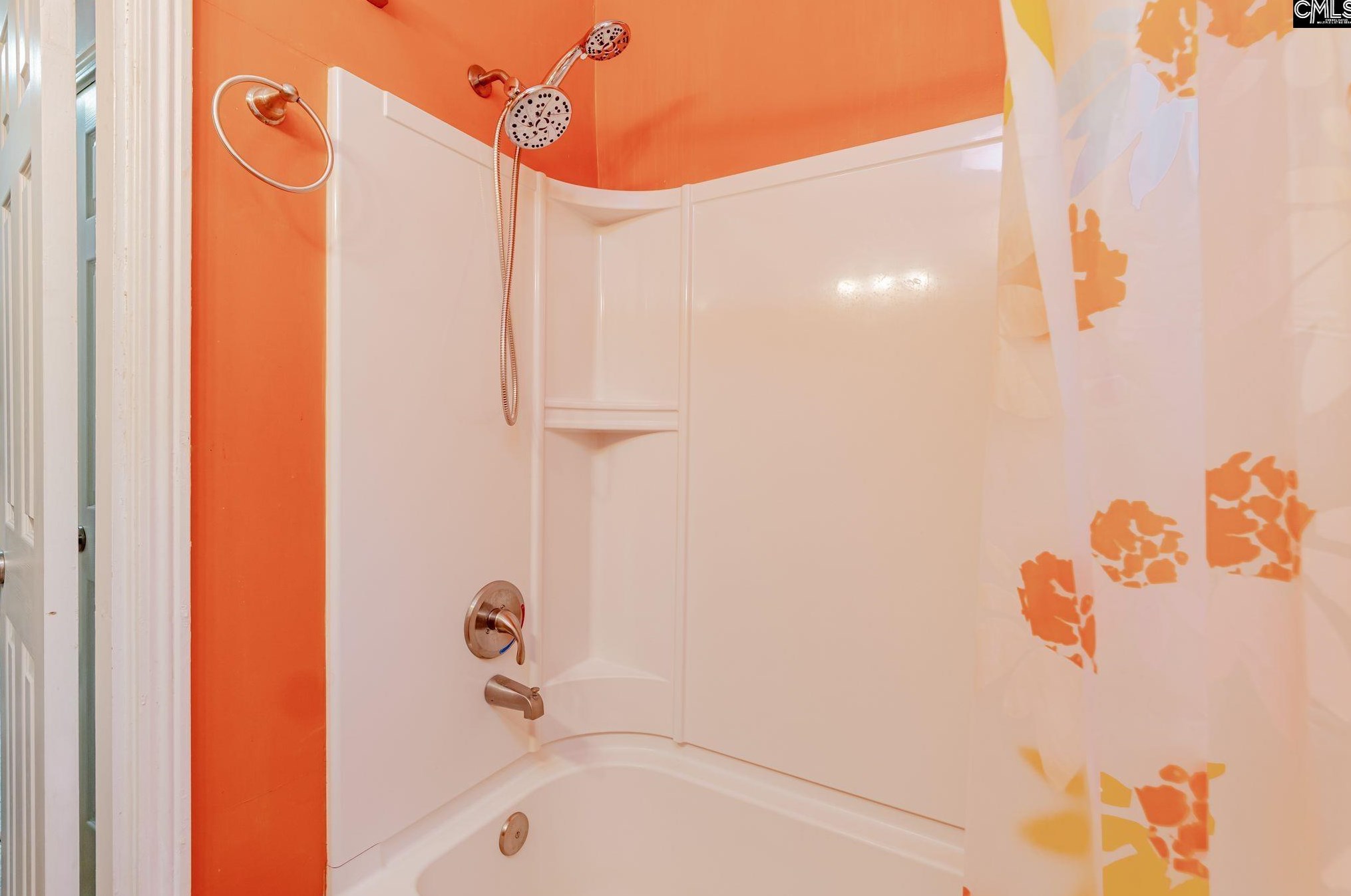 15 Holiday Cir, Columbia SC  29206-1020 exterior