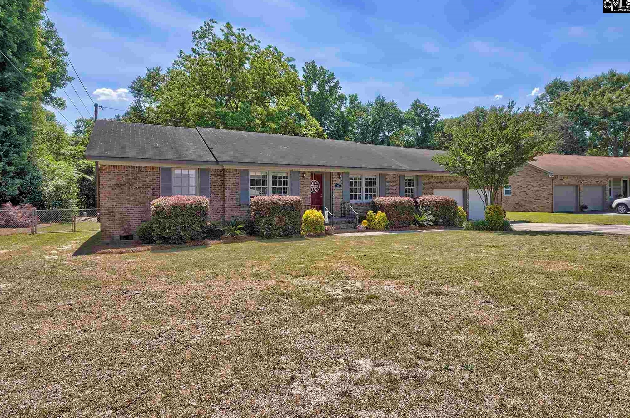 404 Shadowfield Dr, Cayce-West Columbia, SC 29169