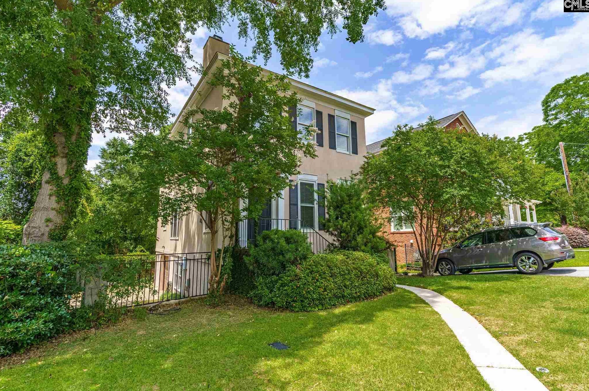 1613 Catawba St, Columbia, SC 29205-2932