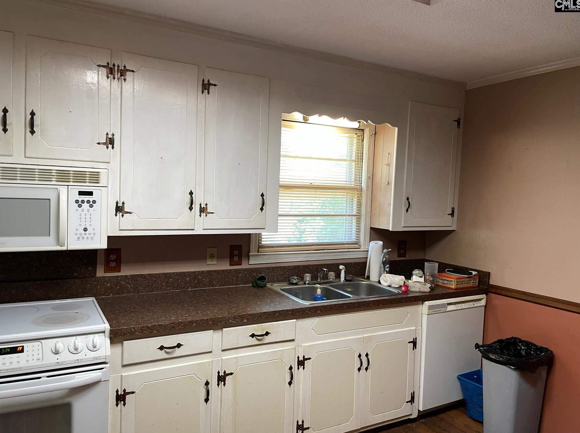 132 Fairlawn Ct, Columbia, SC 29203-1818