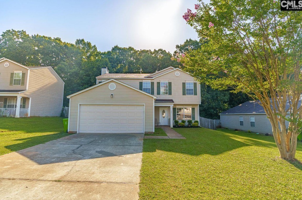 201 Autumn Woods Dr, Irmo, SC 29063-8940