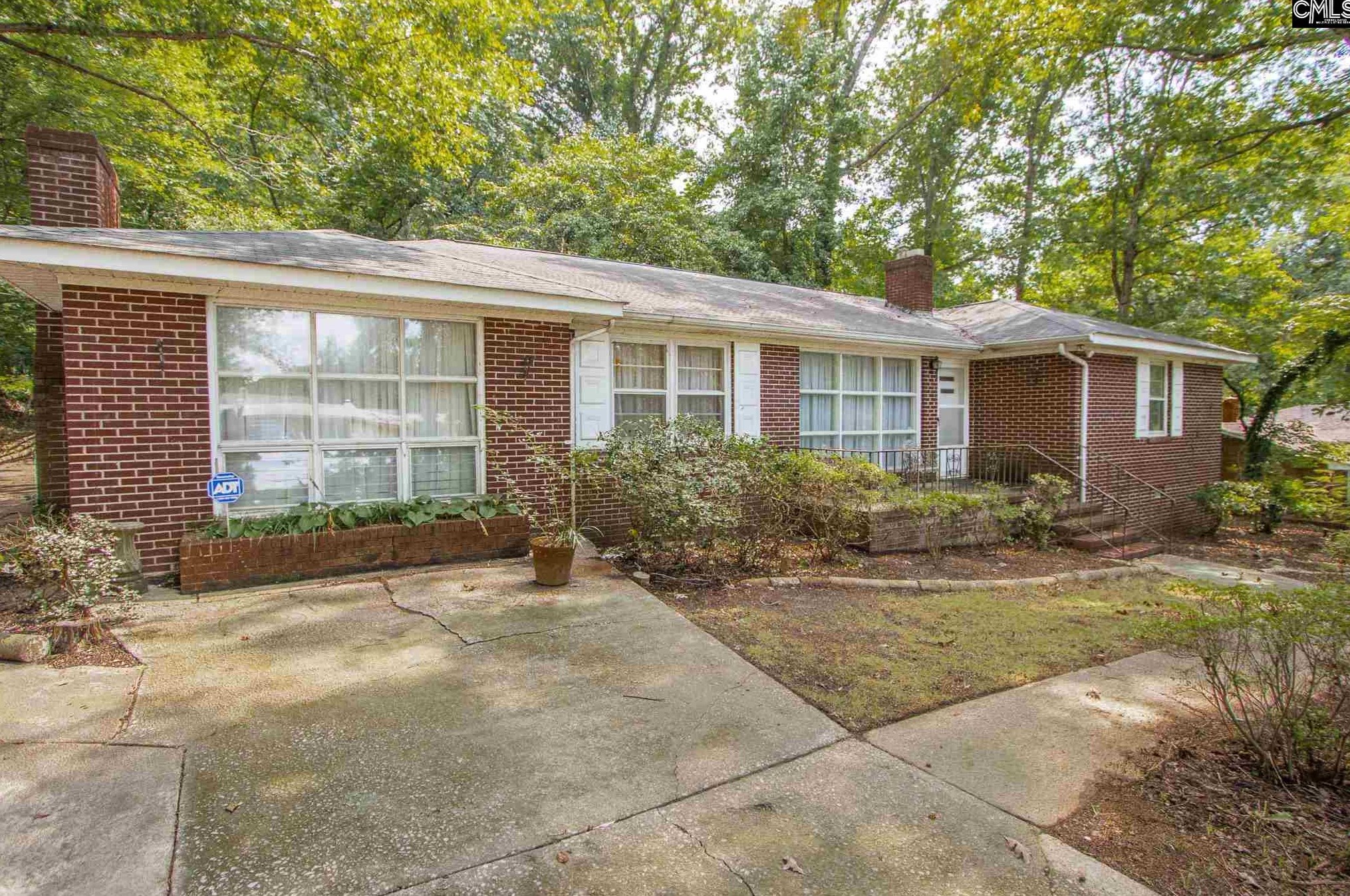 1413 Saluda River Dr, Cayce-West Columbia, SC 29169
