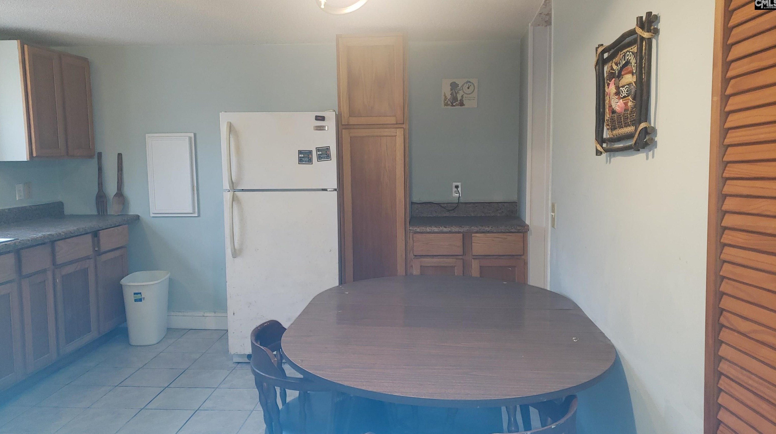 339 Fountain Lake Dr, Eutawville, SC 29048