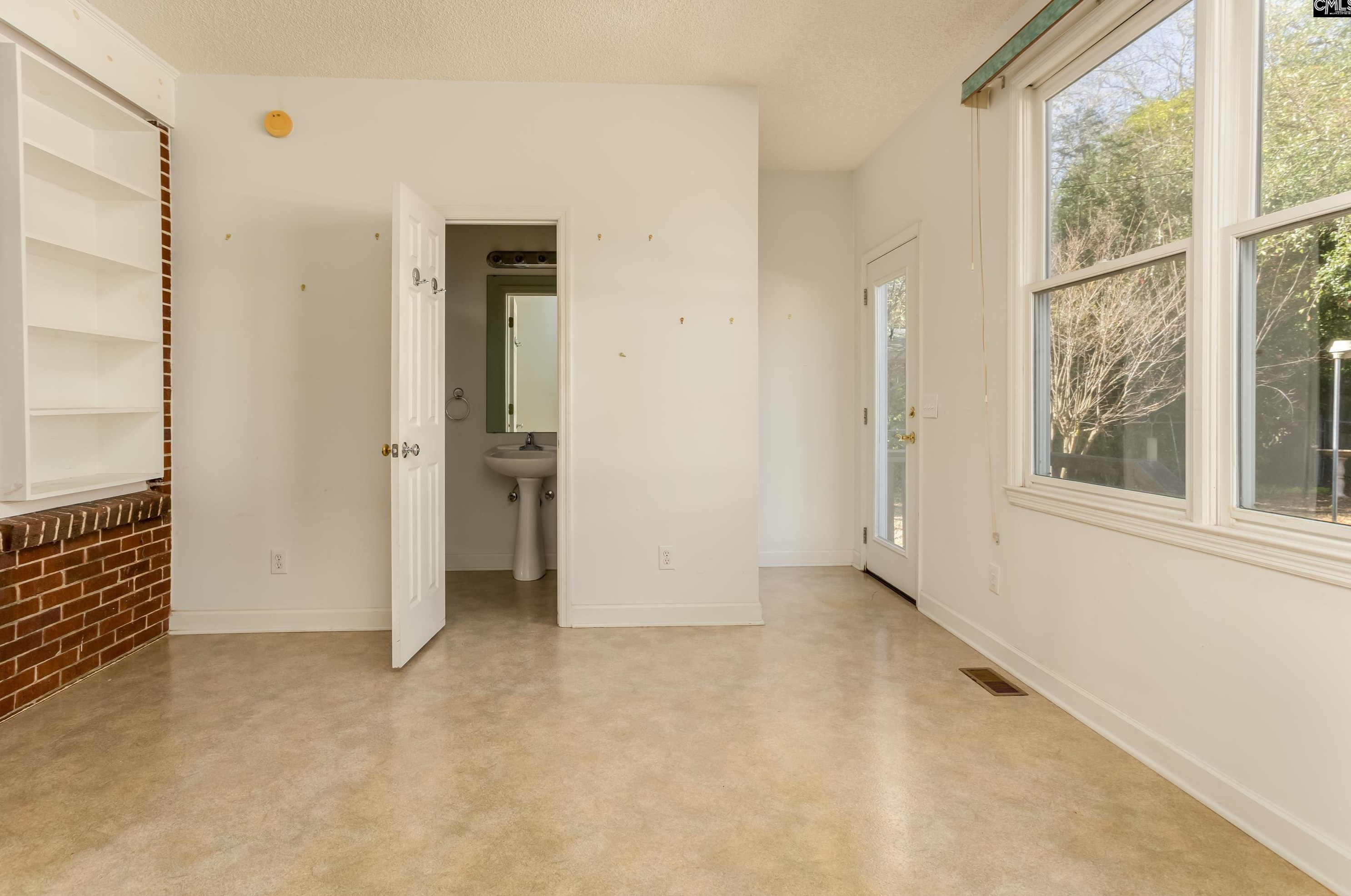 3515 Rosewood Dr, Columbia SC 29205-3448 exterior