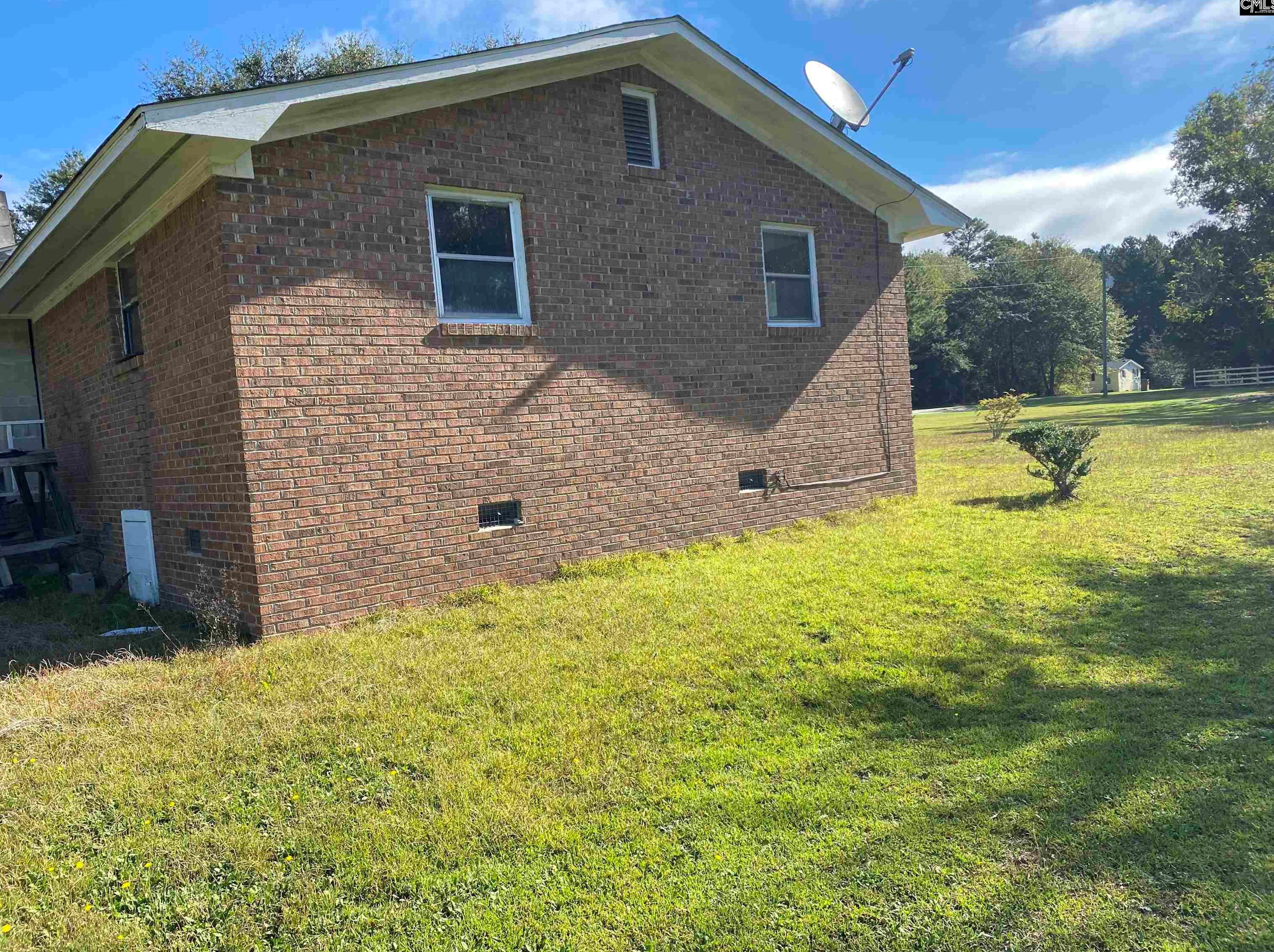 123 Mosley Rd, Kingville, SC 29052-9657