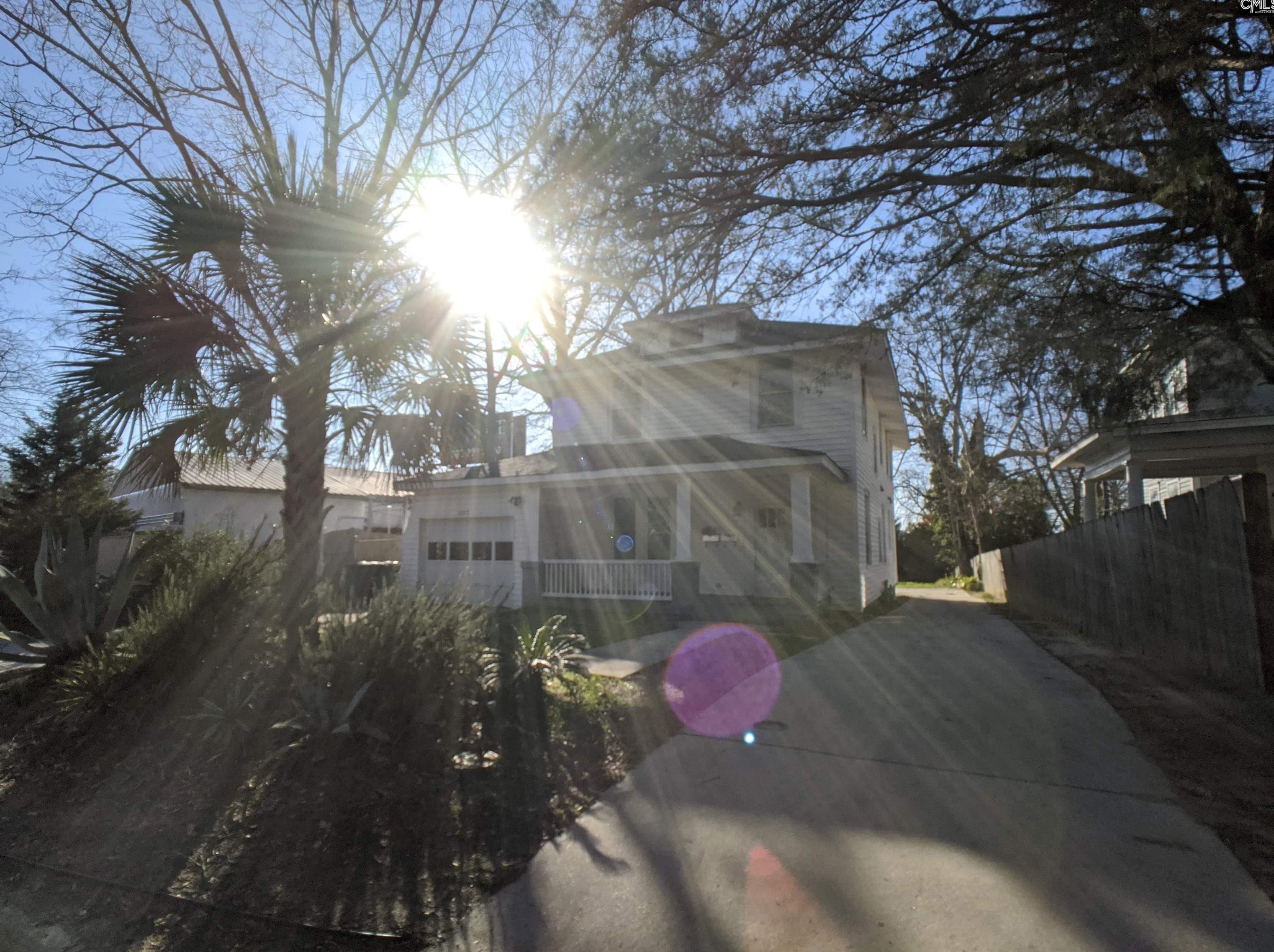 1107 Maple St, Columbia SC  29205-1249 exterior