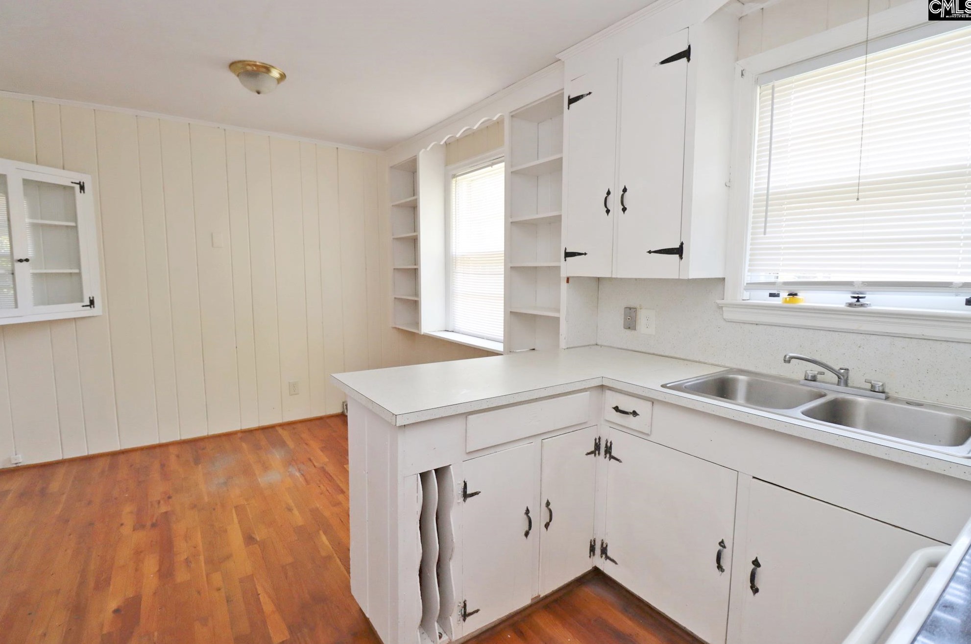 1121 Sunnyside Dr, Columbia SC  29204-3321 exterior