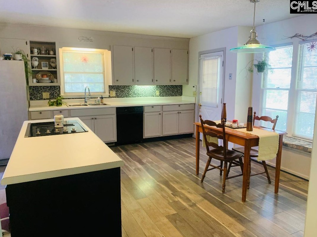 295 Middlesex Rd, Columbia SC  29210-4407 exterior