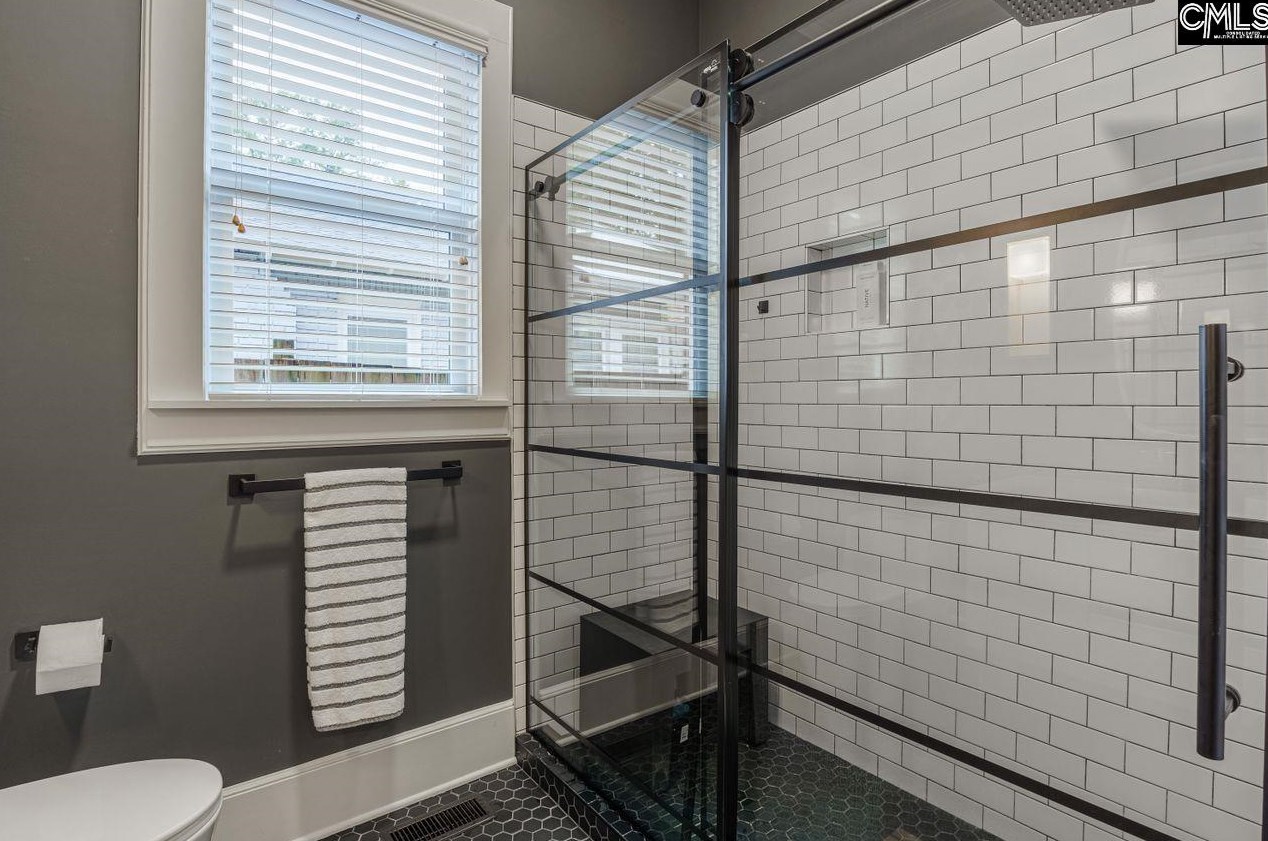 305 Waccamaw Ave, Columbia SC  29205-3335 exterior