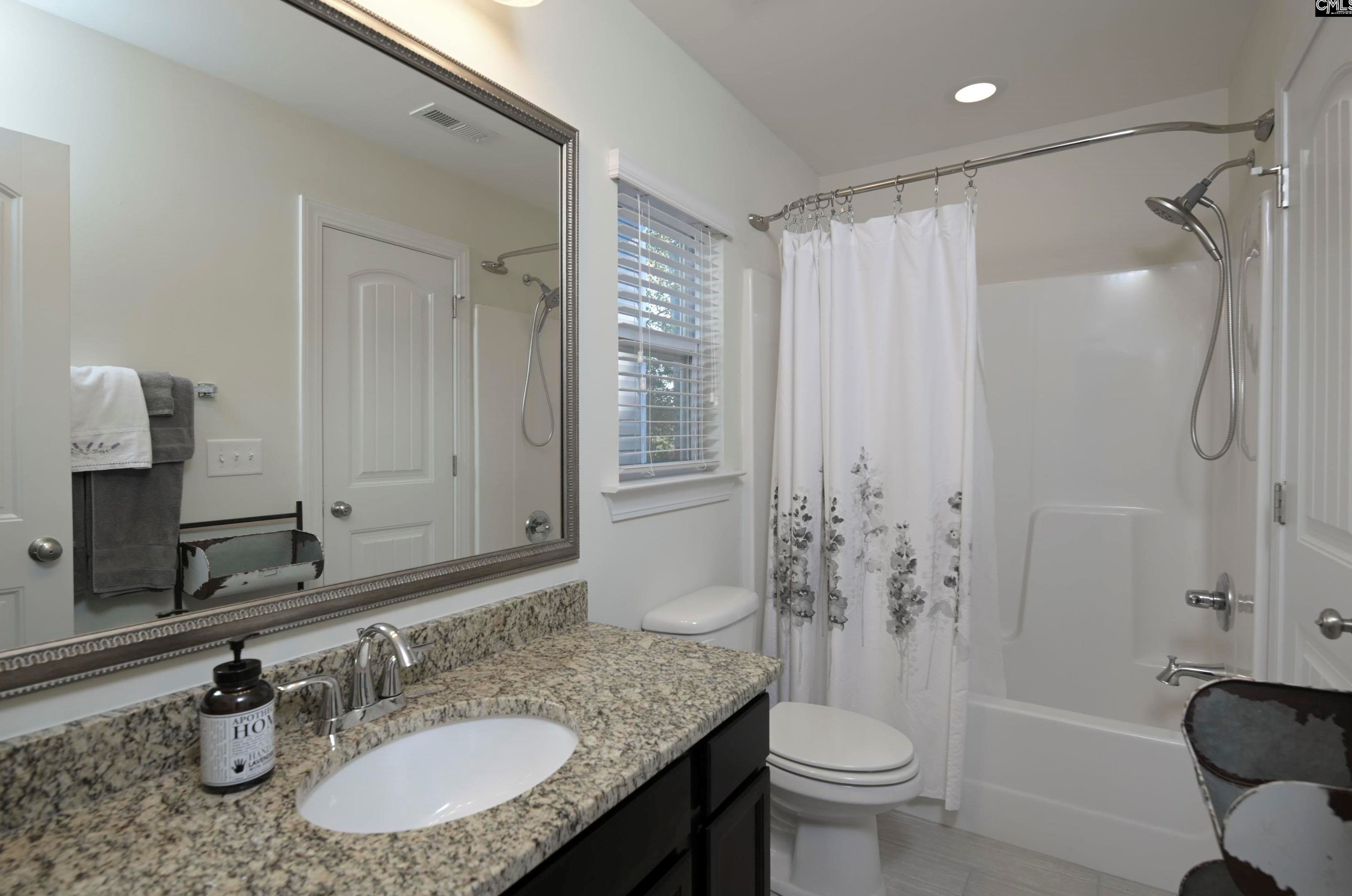 354 Forest Green Dr, Columbia SC 29209 exterior