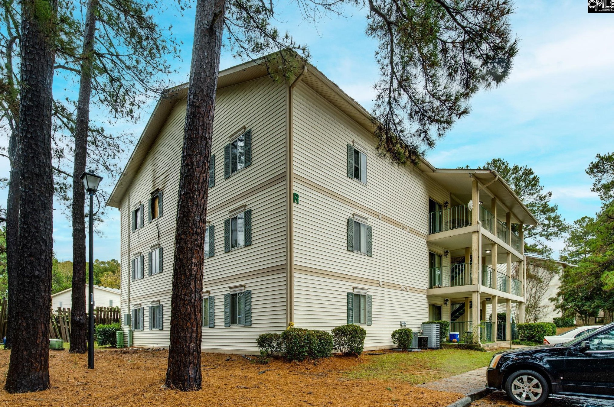 1208 Bush River Rd, Columbia SC  29210-7520 exterior