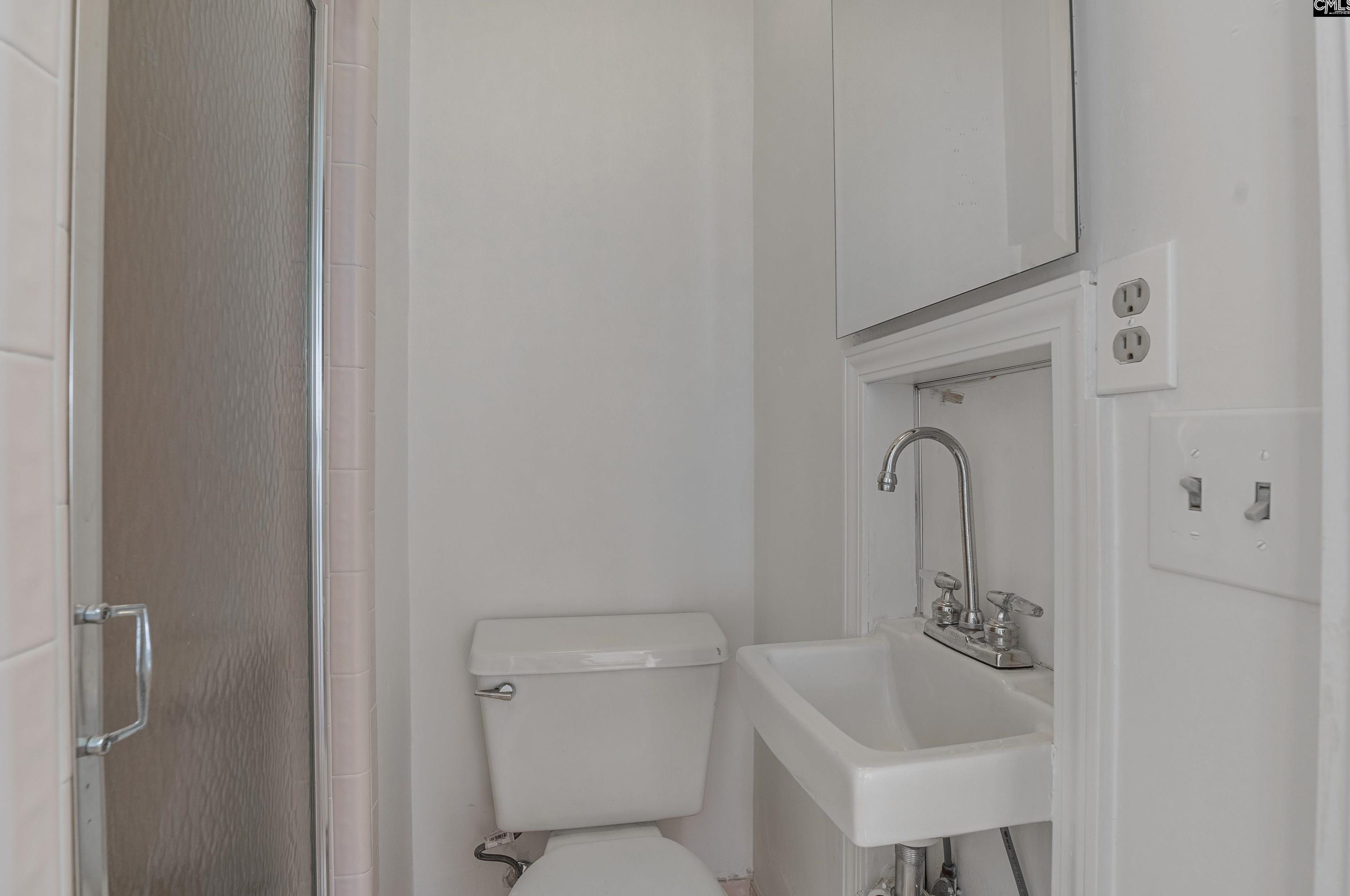 609 Dogwood St, Columbia SC  29205-3906 exterior