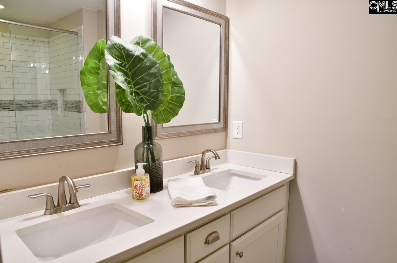 6735 Formosa Dr, Columbia SC 29206-1128 exterior