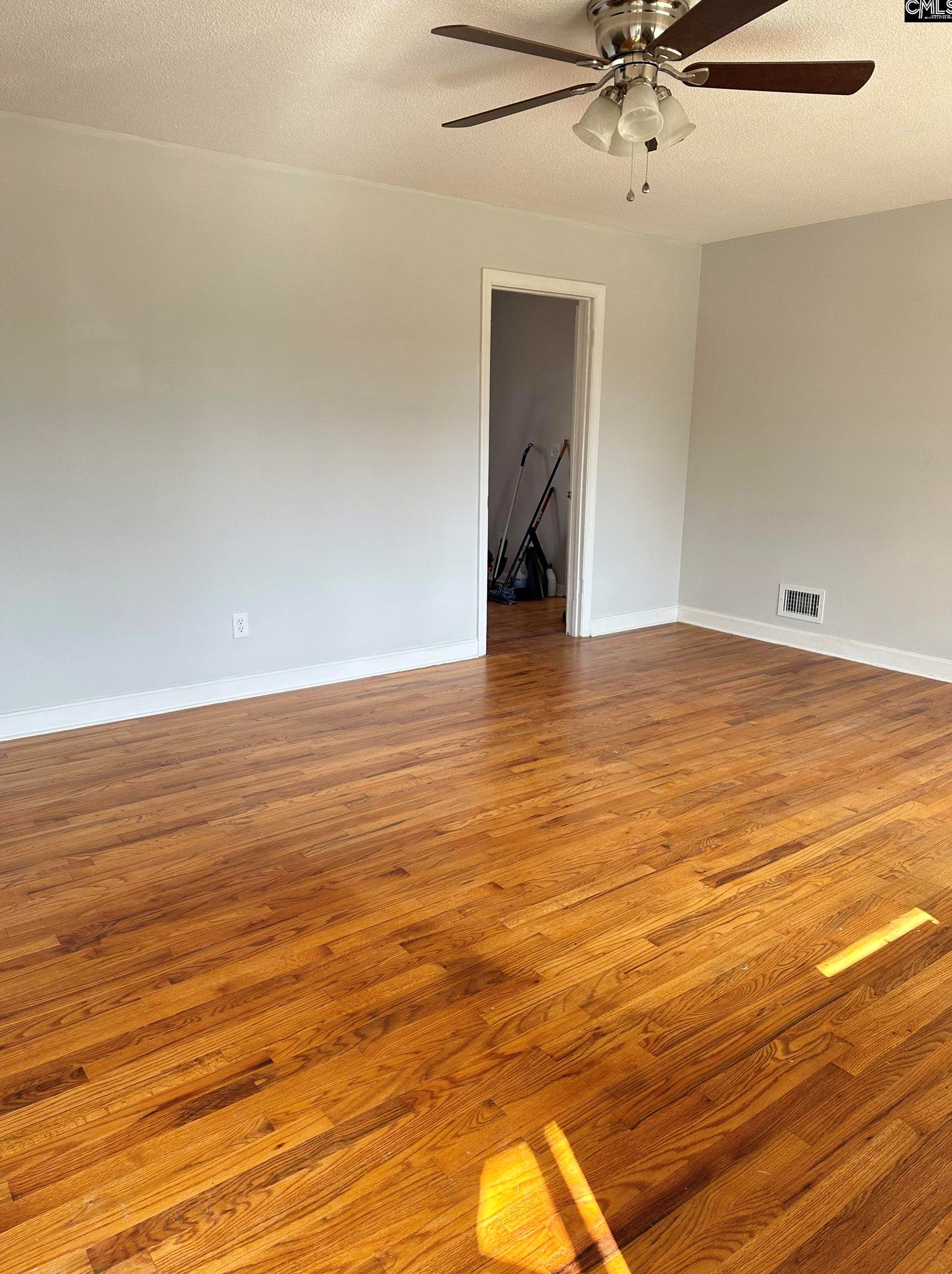 5443 Oakcrest Rd, Sumter, SC 29154