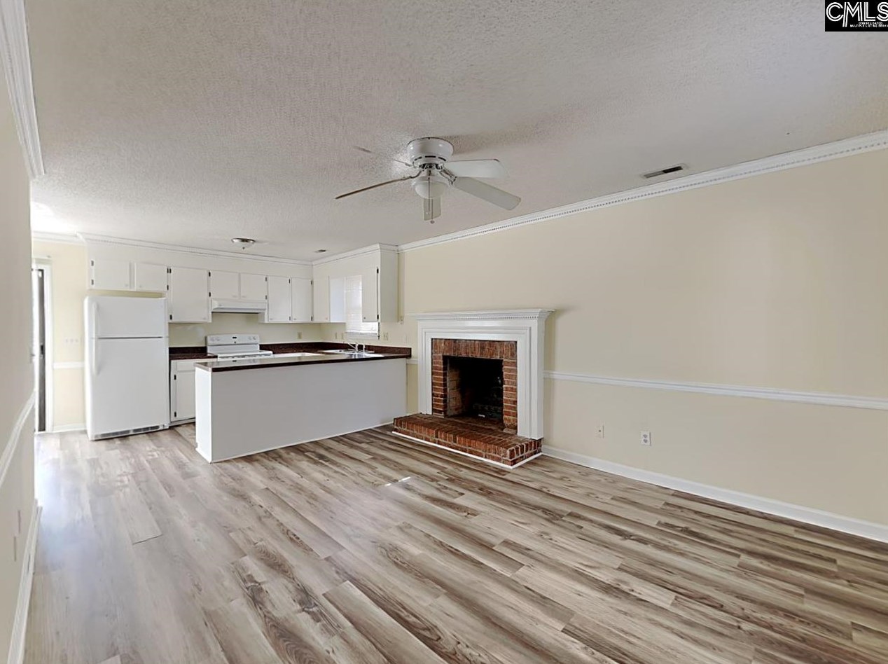 19 Crescent Ln, Columbia, SC 29212