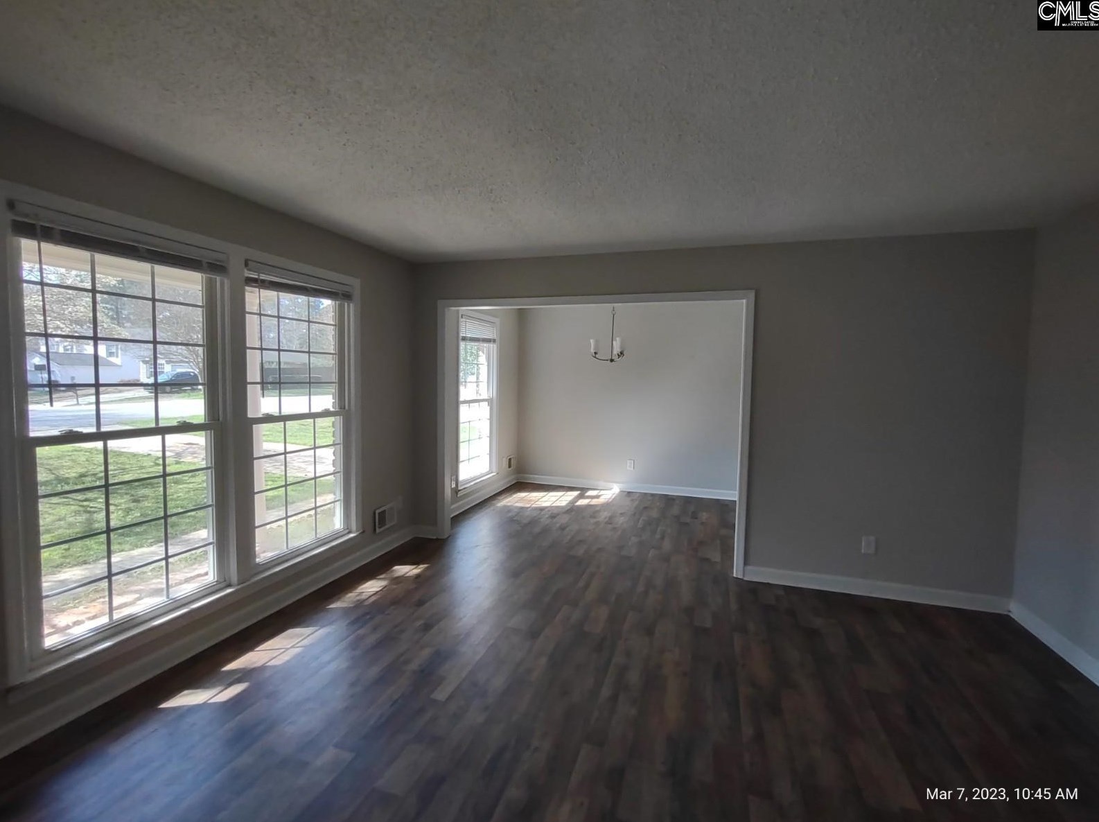 201 Peachtree Dr, Irmo, SC 29063-8570
