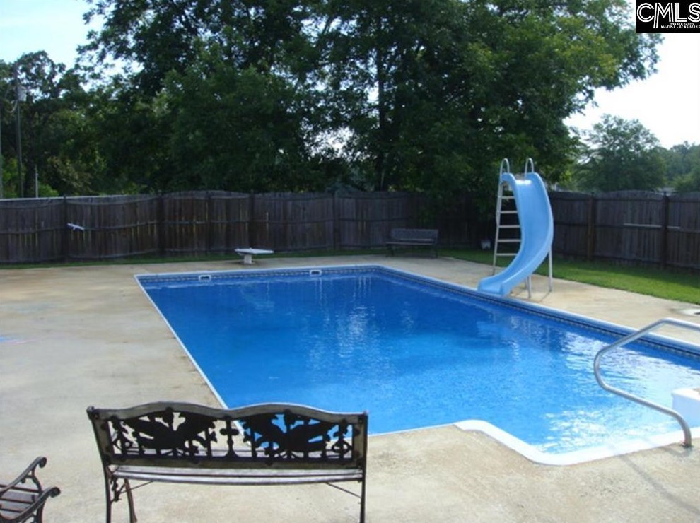 17 Branham Ln, Smallwood, SC 29130