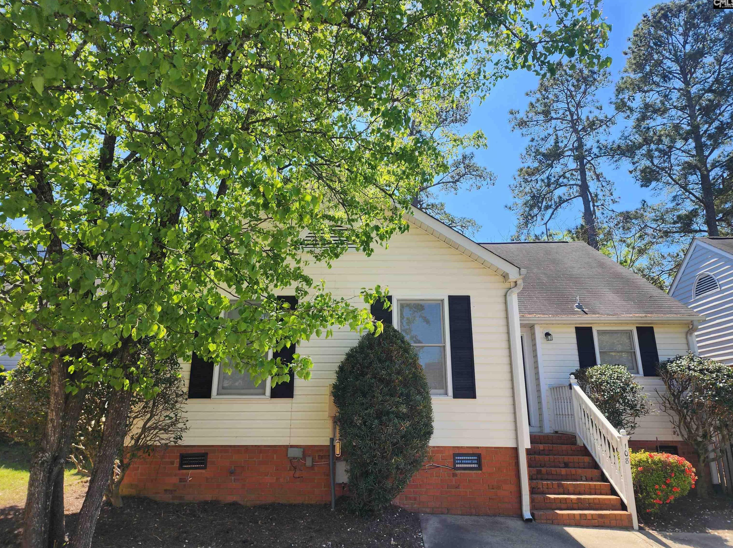 108 Village Pl, Columbia, SC 29209-2175