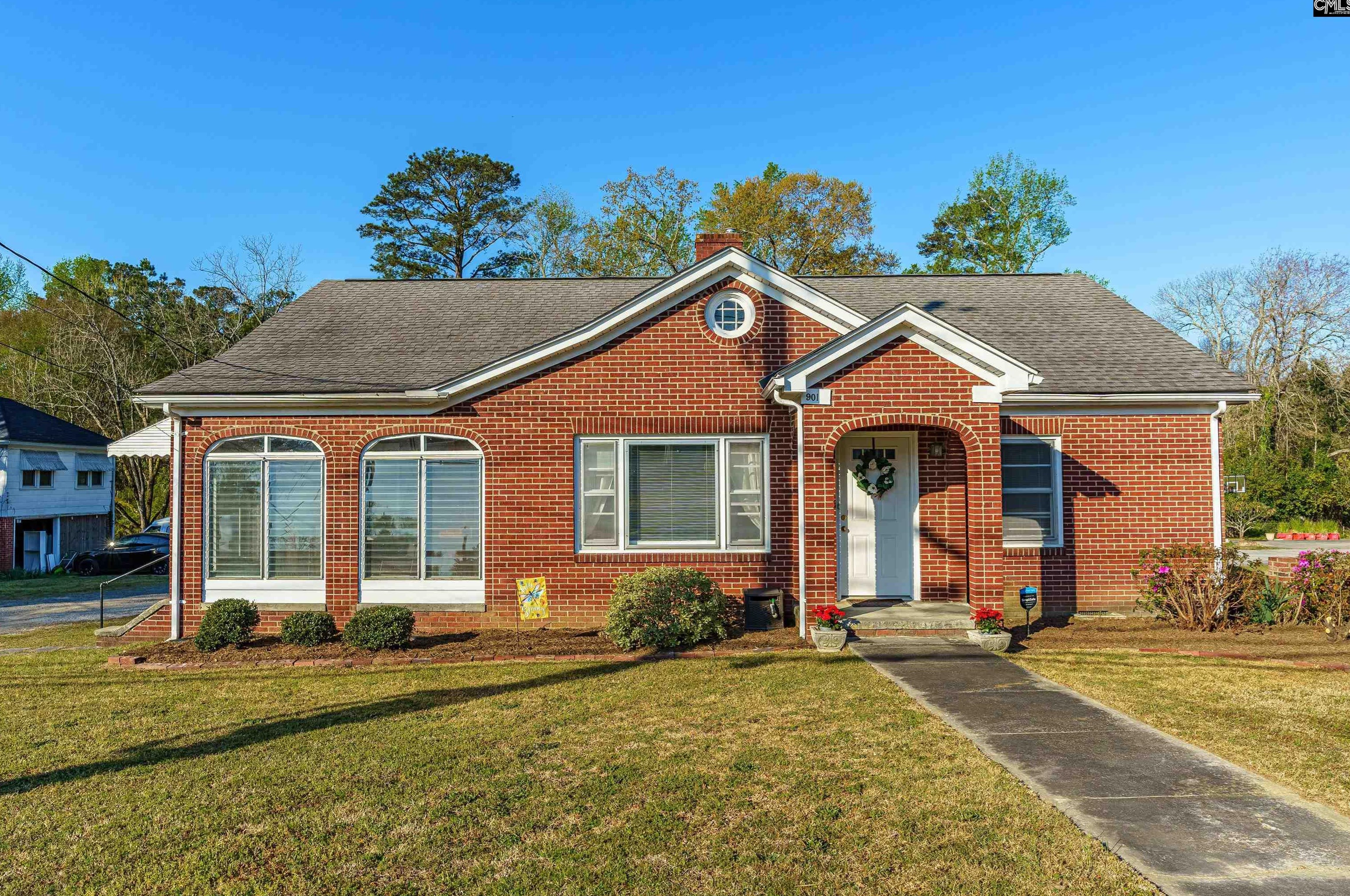 901 Glenn St, Newberry, SC 29108-3953